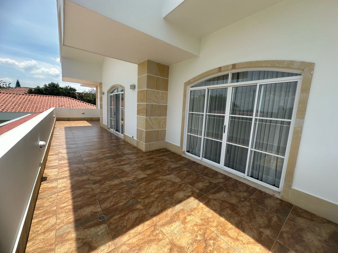 MANSIÓN EN VENTA EN LAS MERCEDES ALFAGUARA JAMUNDI