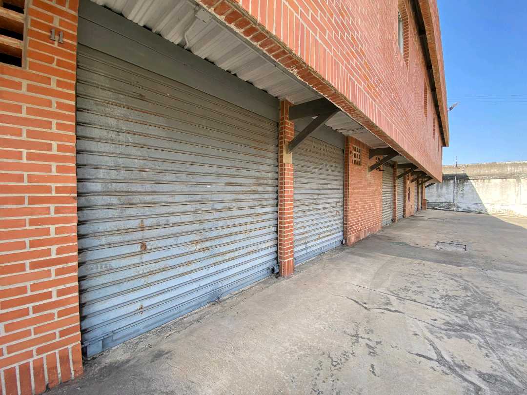 Depósitos en alquiler en parque industrial aeropuerto HV-9804243 - Foto 2