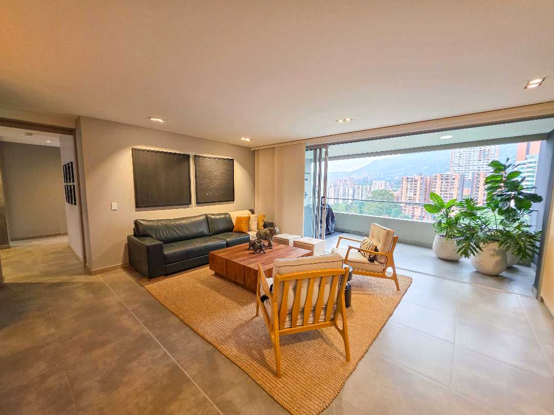 MODERNO APARTAMENTO CON VISTA ENVIGADO LAS BRUJAS