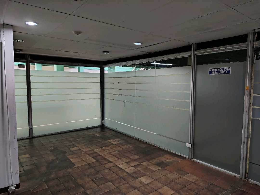 Oficina comercial en venta en el cc paseo las industrias LV-9642903 - Foto 3