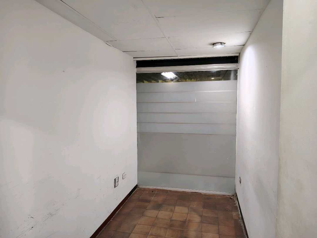 Oficina comercial en venta en el cc paseo las industrias LV-9642903 - Foto 5
