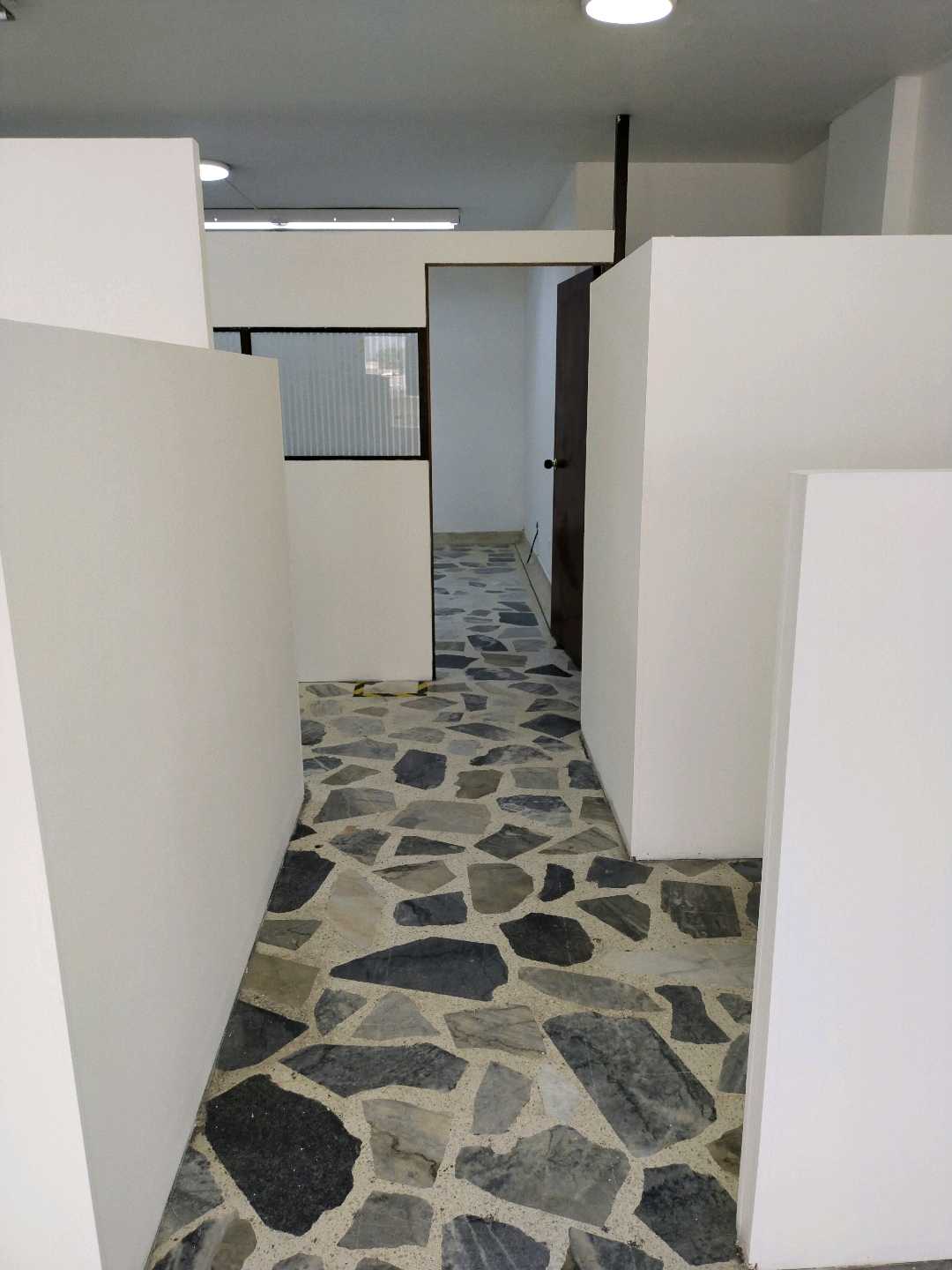 OFICINA EN VENTA  AL SUR DE CALI BARRIO DEPARTAMENTAL ED.LA JULIANA