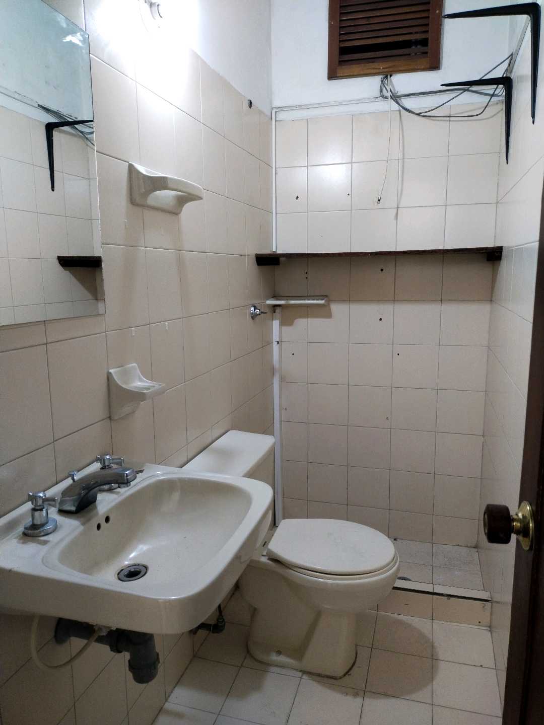 OFICINA EN VENTA  AL SUR DE CALI BARRIO DEPARTAMENTAL ED.LA JULIANA