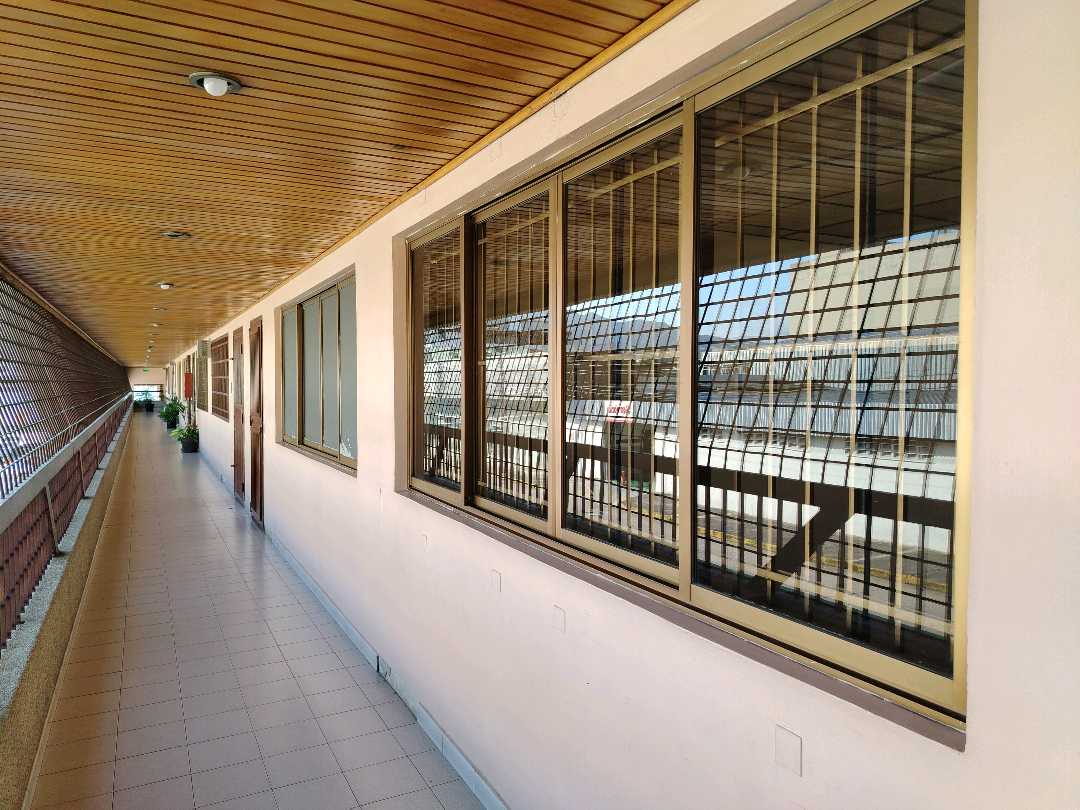 Oficina en Alquiler Av.Bolivar Maz 9786704 - Foto 8
