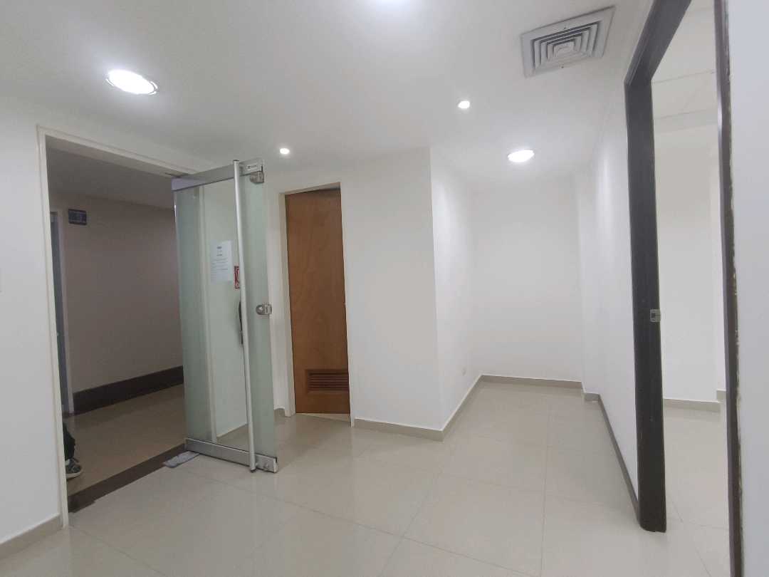 Oficina en ALQUILER C.C. Trigaleña Plaza HL-9629342 - Foto 3