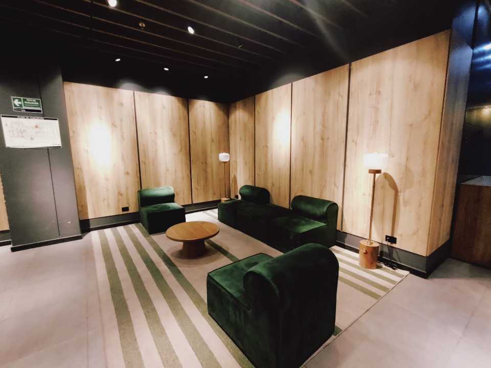 oficina en arriendo 658 m2 a 5 minutos del aeropuerto