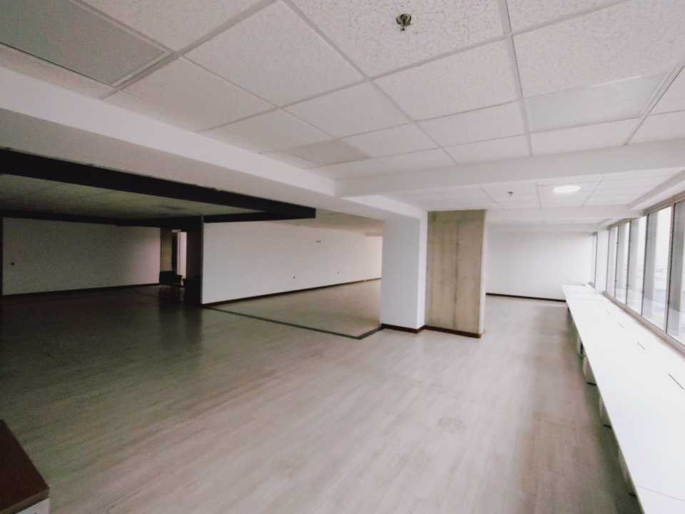 oficina en arriendo 658 m2 a 5 minutos del aeropuerto