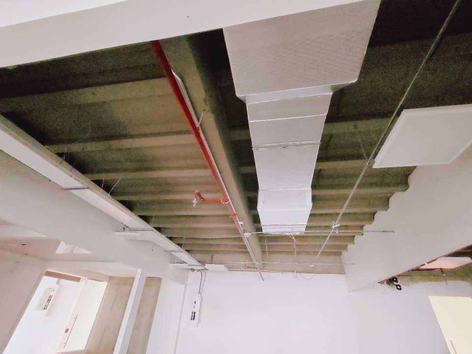 oficina en arriendo 658 m2 a 5 minutos del aeropuerto