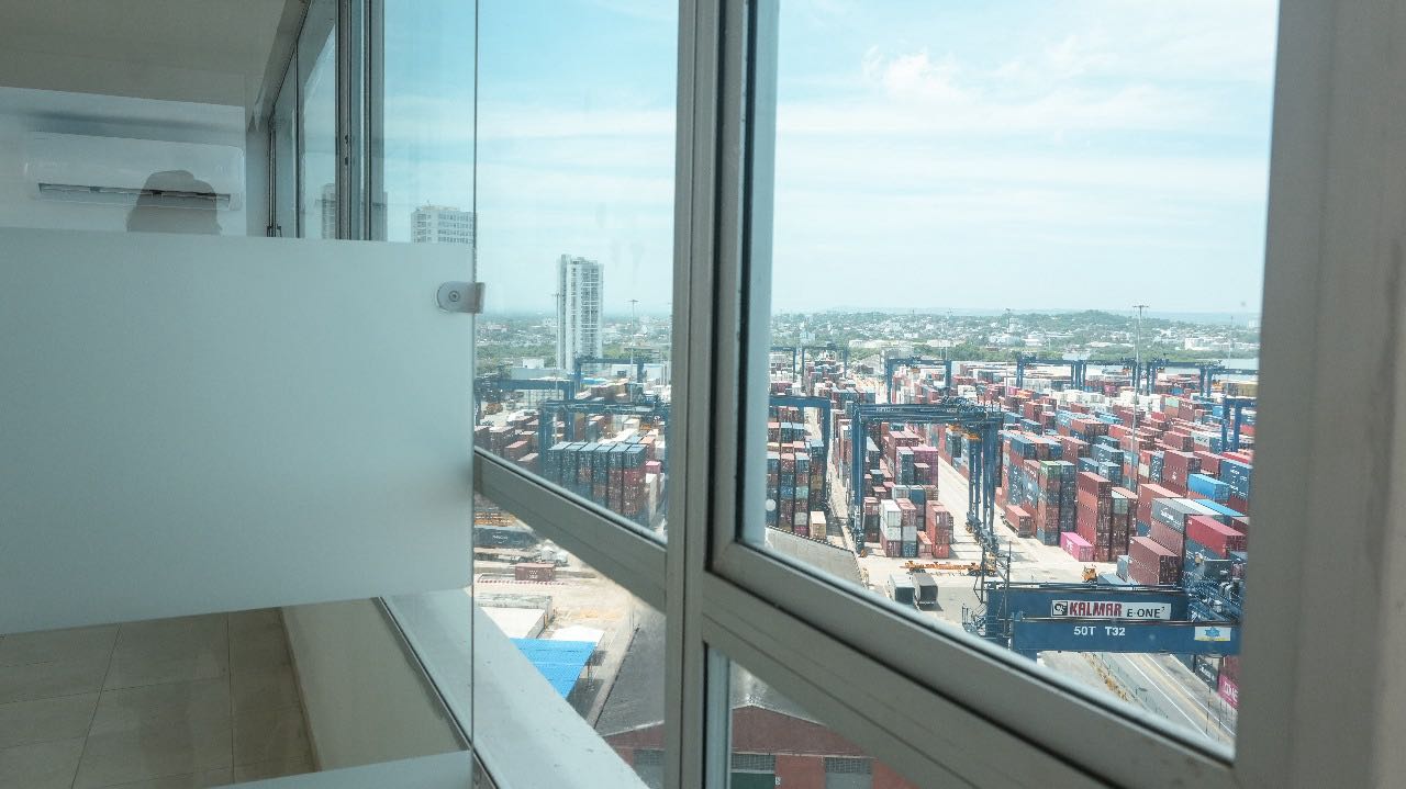 OFICINA EN ARRIENDO EN MANGA - CARTAGENA