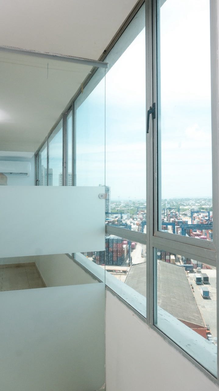 OFICINA EN ARRIENDO EN MANGA - CARTAGENA