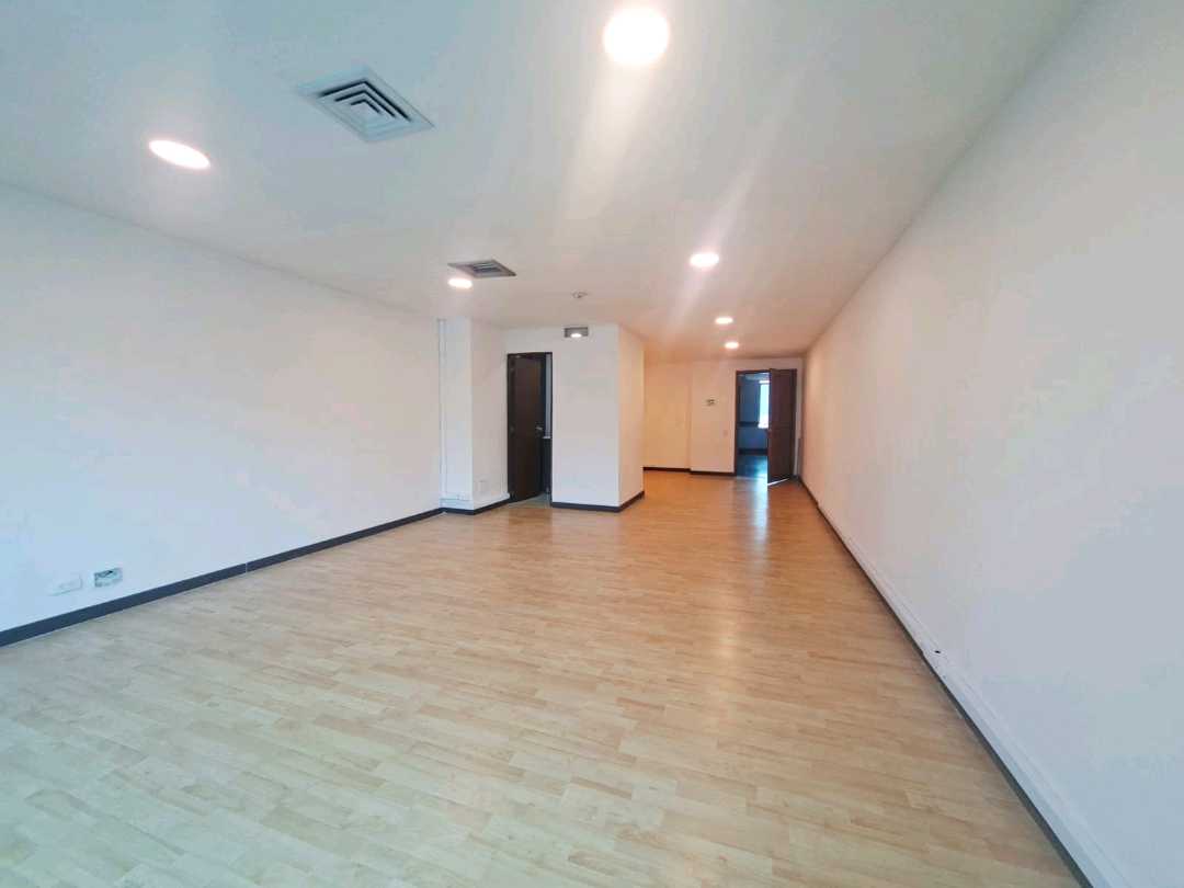 Oficina en arriendo Milla de Oro 107mts