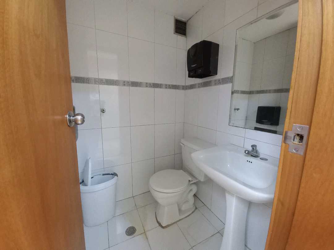 Oficina en Alquiler en Torre Camoruco Av. Bolívar Norte AR-9212324 - Foto 7