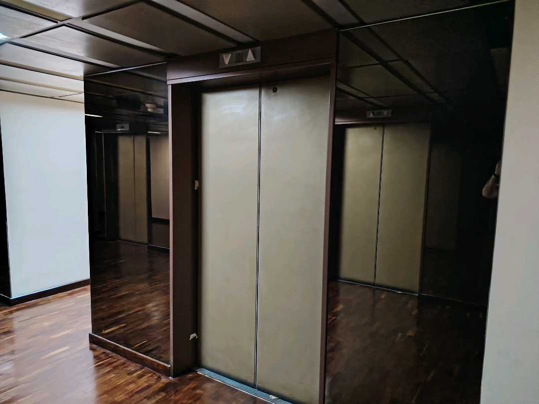 OFICINA EN VENTA AV CEDEÑO TORRE EMPRESARIAL LV-9580167 - Foto 6