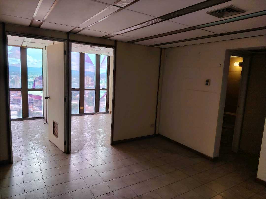OFICINA EN VENTA AV CEDEÑO TORRE EMPRESARIAL LV-9580167 - Foto 9