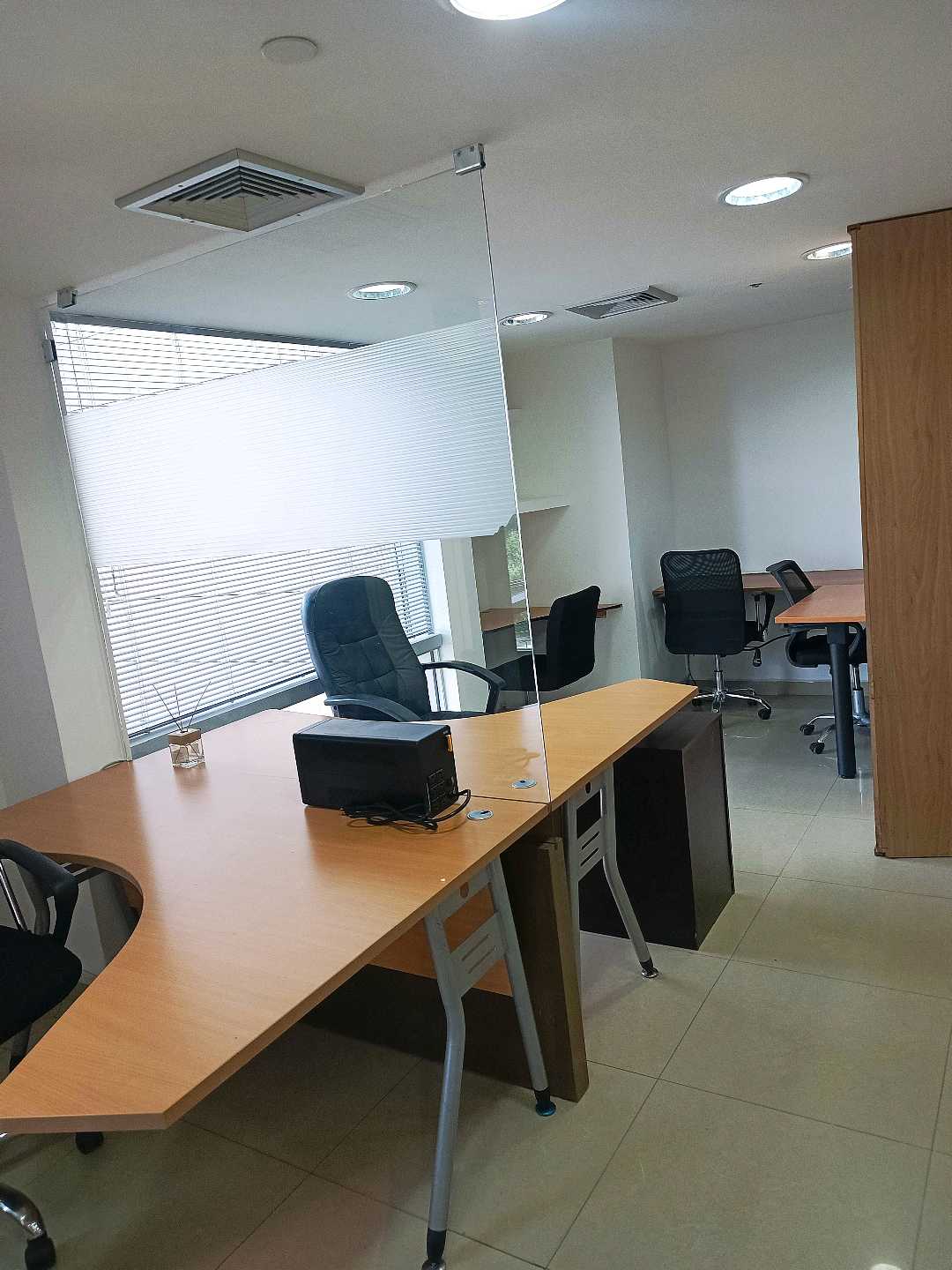 Oficina en Venta en el WTC Hesperia -Mañongo NF-9499580 - Foto 8