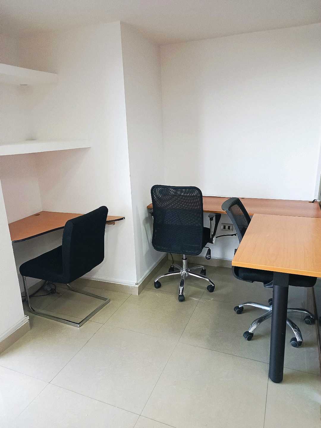 Oficina en Venta en el WTC Hesperia -Mañongo NF-9499580 - Foto 9