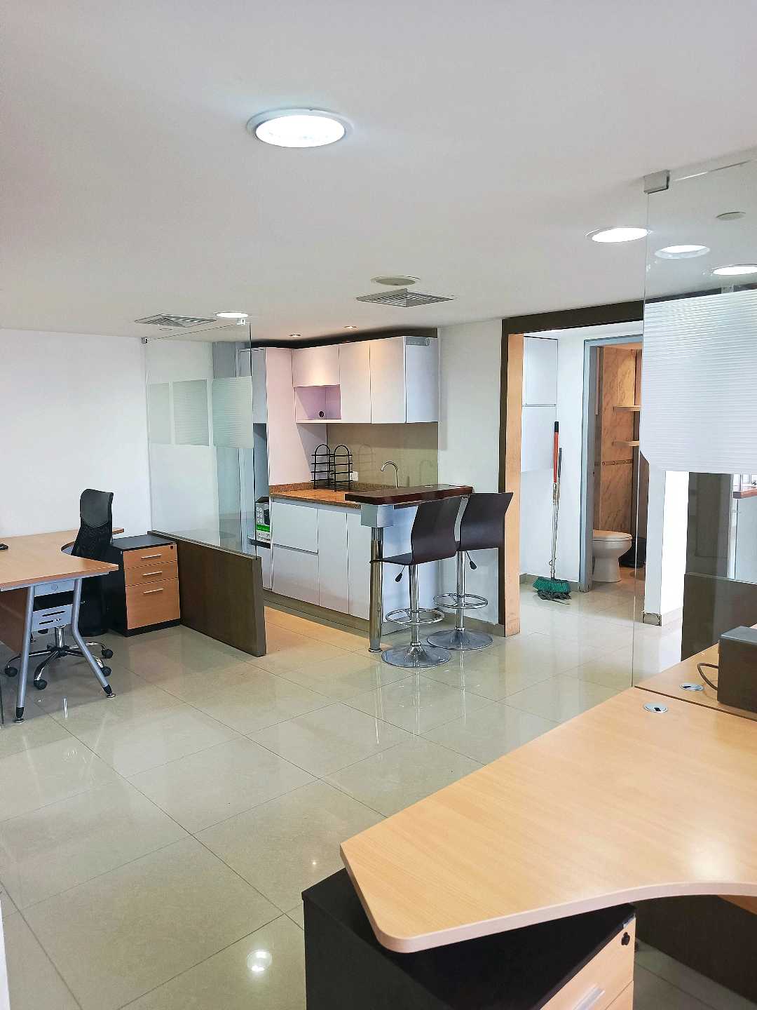 Oficina en Venta en el WTC Hesperia -Mañongo NF-9499580 - Foto 10