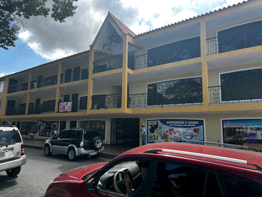 Oficina en venta en naguanagua AGE-9786467 - Foto 1