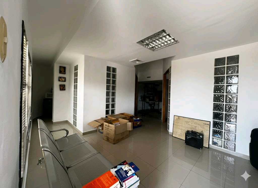 Oficina en venta en naguanagua AGE-9786467 - Foto 2