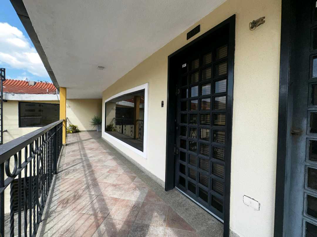 Oficina en venta en naguanagua AGE-9786467 - Foto 9