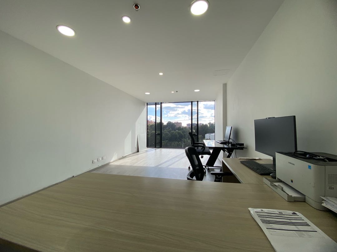 Oficina Premium en Bella Suiza – Confort, Seguridad y Networking