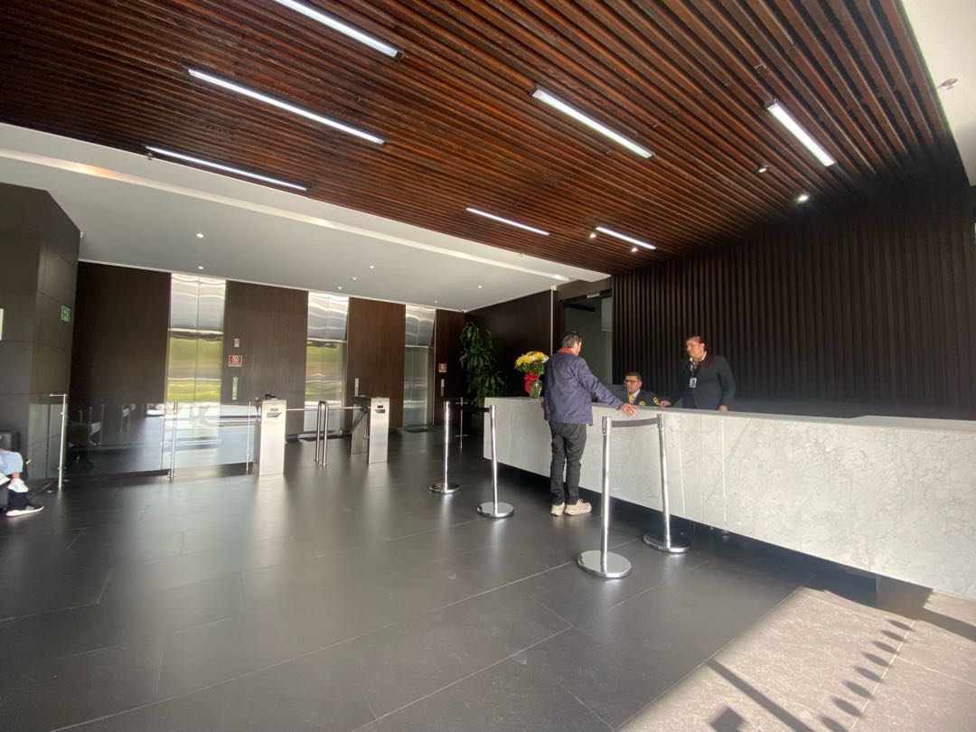 Oficina Premium en Bella Suiza – Confort, Seguridad y Networking