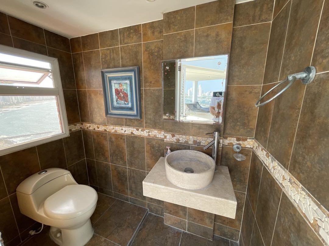 PENTHOUSE EN ARRIENDO EN BOCAGRANDE - CARTAGENA