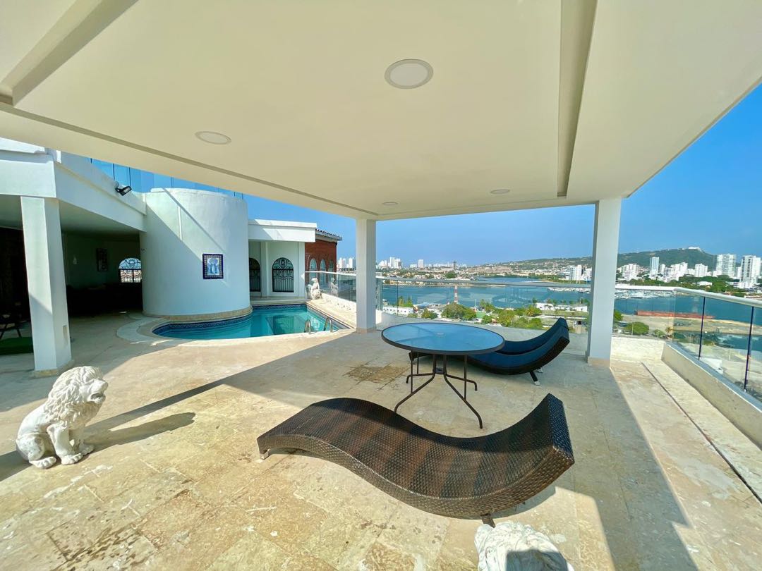 PENTHOUSE EN ARRIENDO EN BOCAGRANDE - CARTAGENA