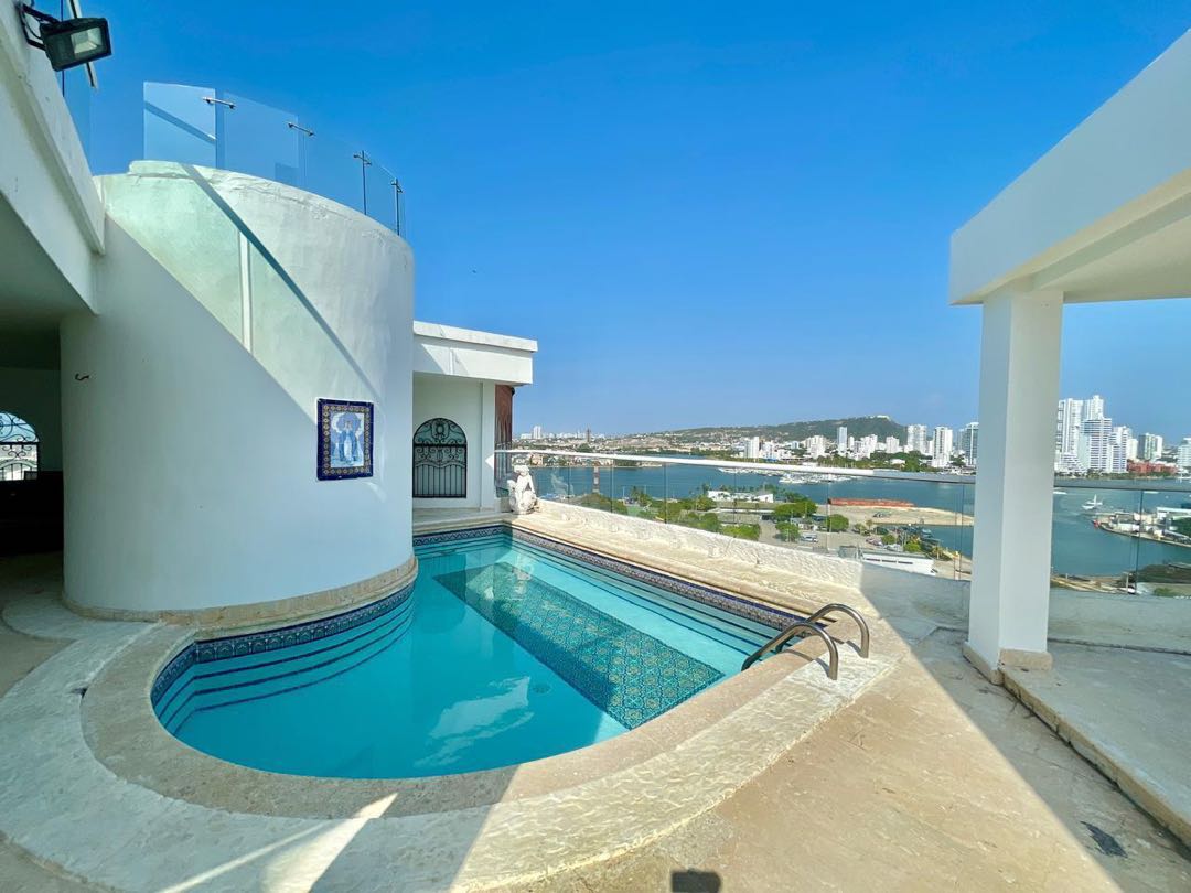 PENTHOUSE EN ARRIENDO EN BOCAGRANDE - CARTAGENA