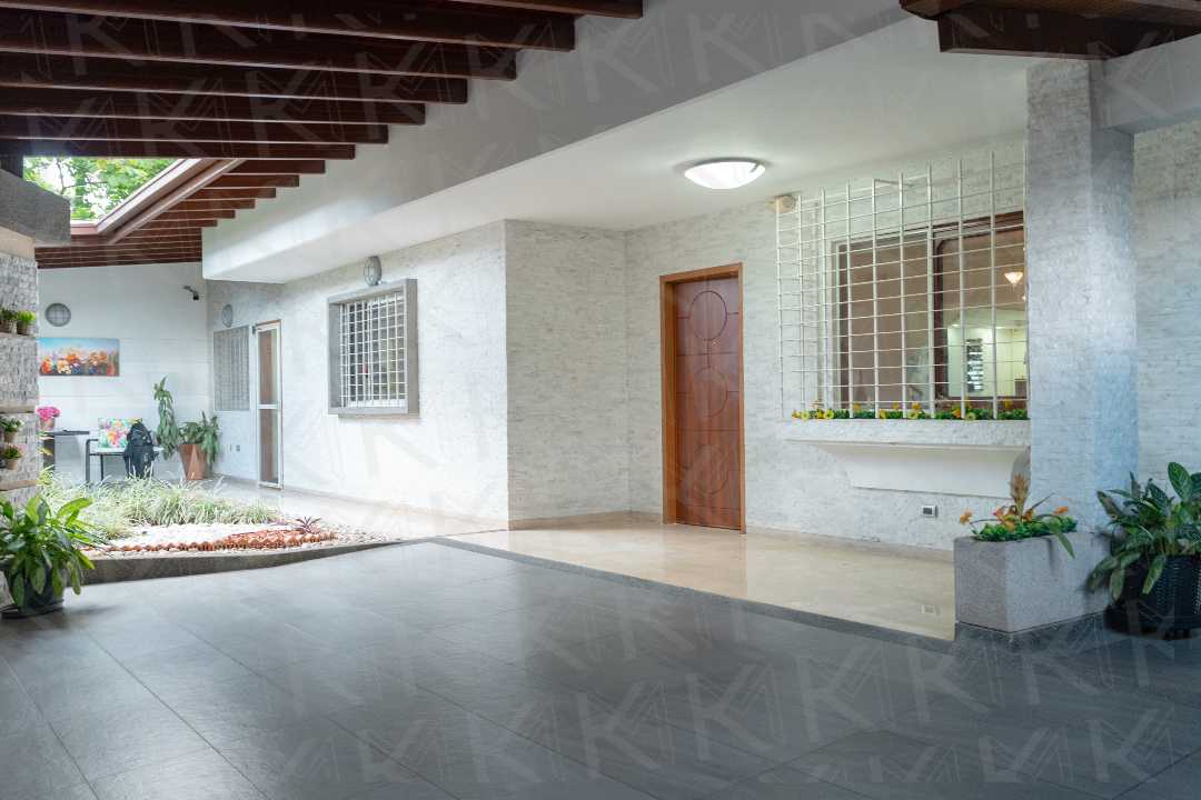 Santa Paula - Casa en Venta