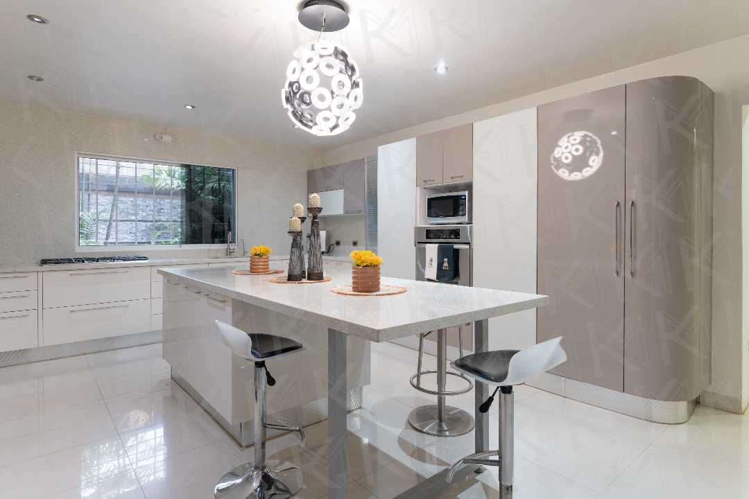 Santa Paula - Casa en Venta