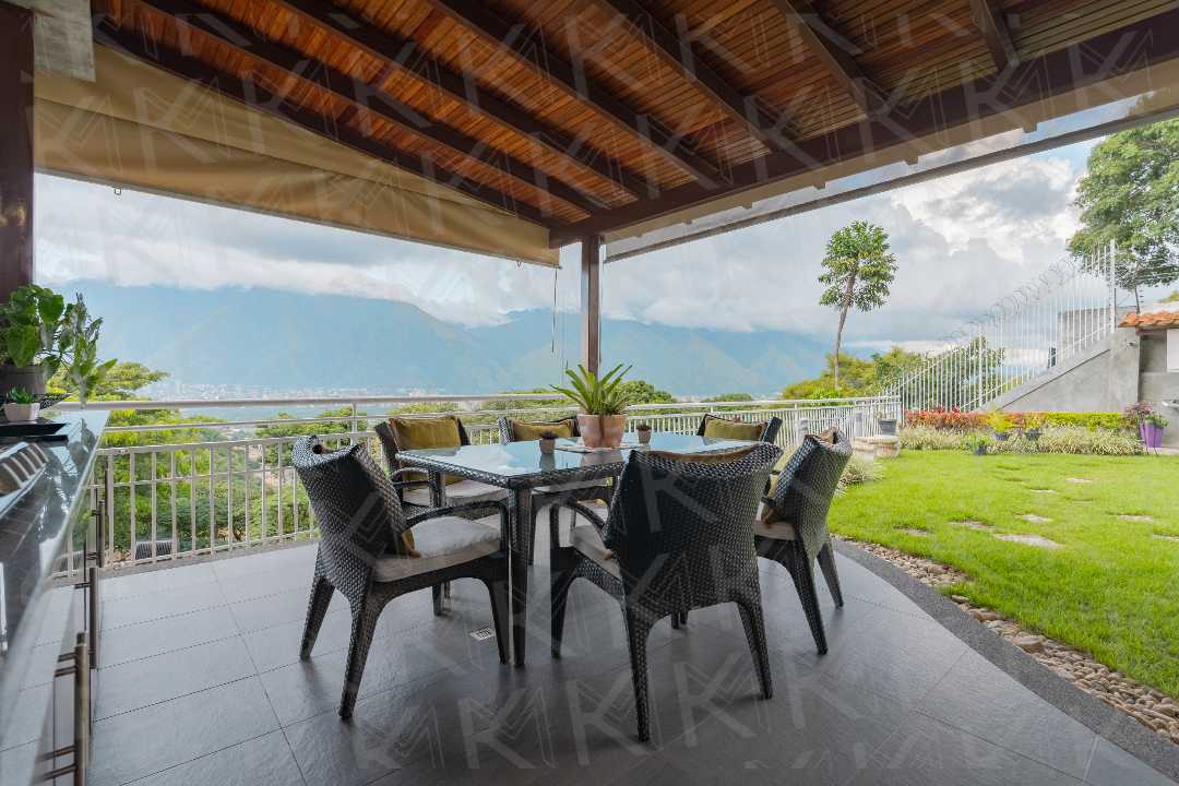 Santa Paula - Casa en Venta