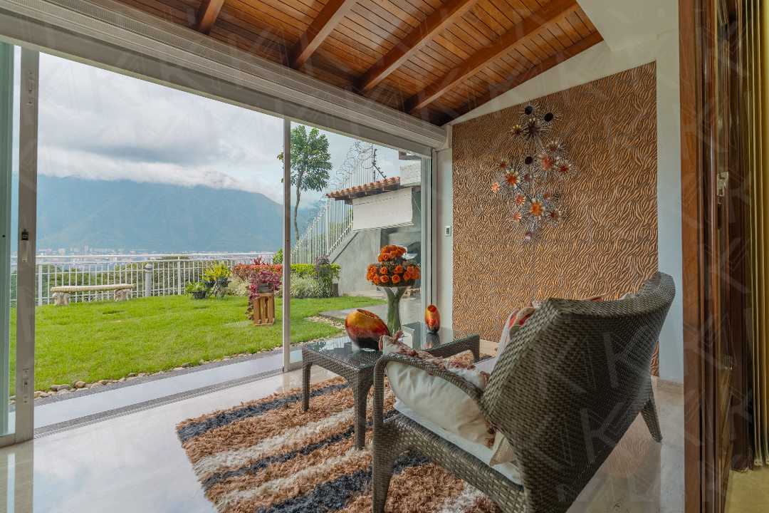 Santa Paula - Casa en Venta