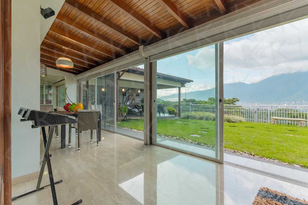 Santa Paula - Casa en Venta