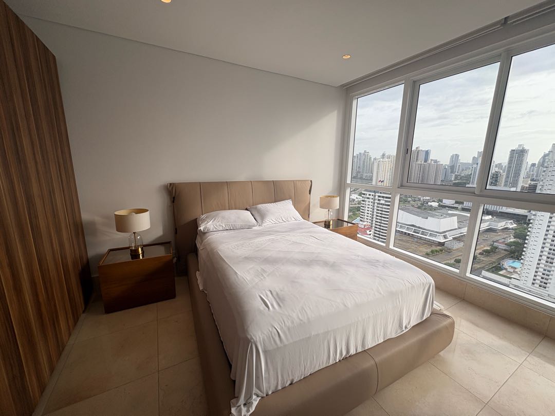 Se Alquila Apartamento Finamente Amoblado en PH Windrose Coco del Mar