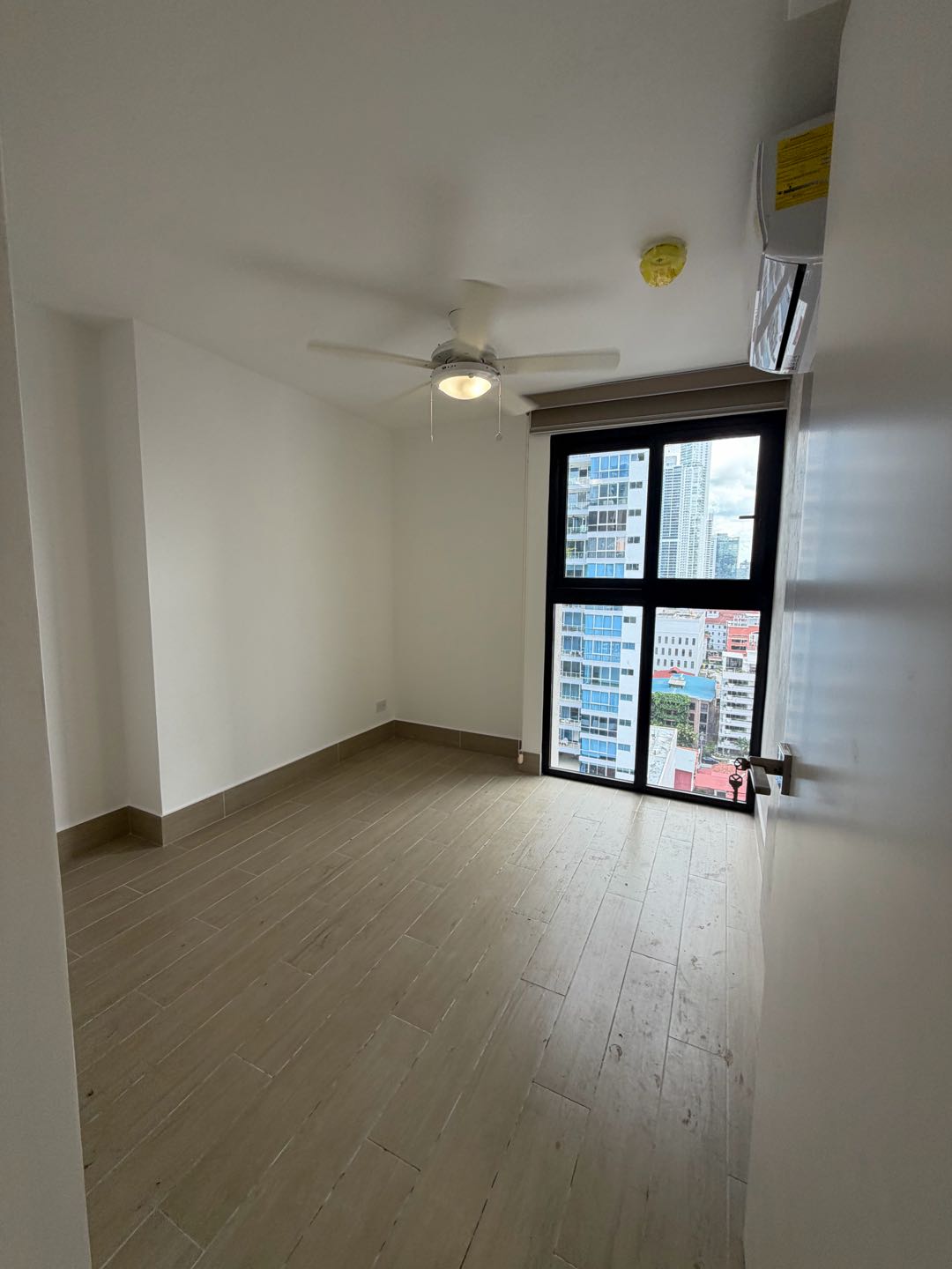 Se Alquila apartamento en PH Armonia, Bella Vista - A estrenar