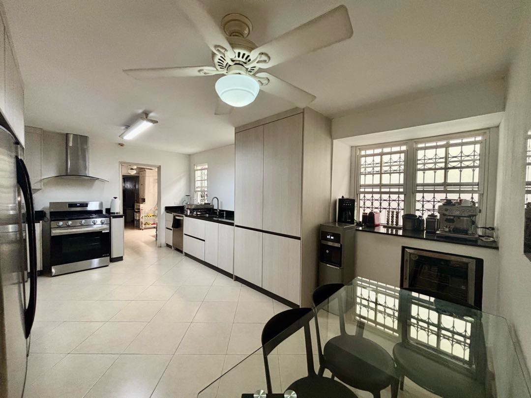 Se Alquila Casa en Obarrio, Zonificacion Residencial o Comercial