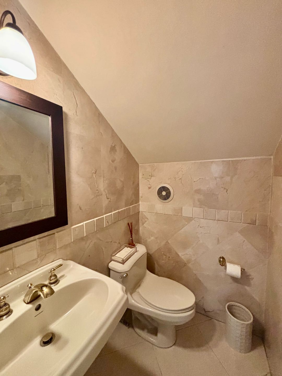 Se Alquila Casa en Obarrio, Zonificacion Residencial o Comercial