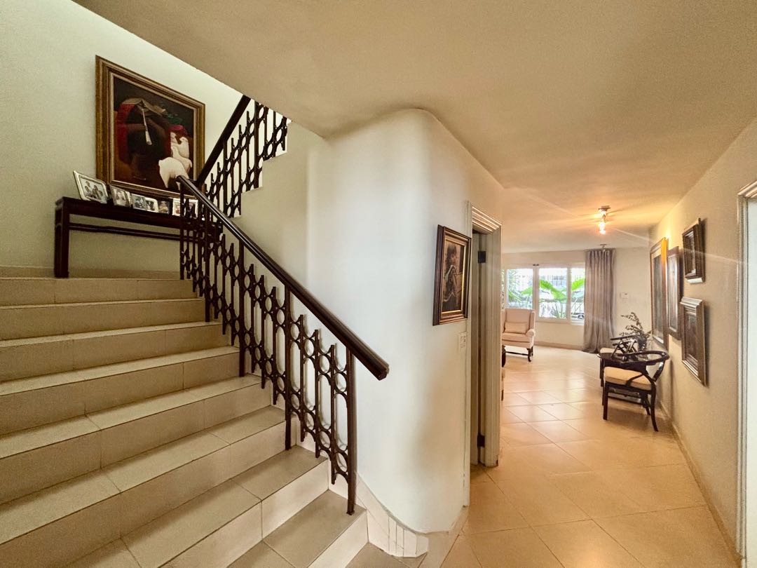 Se Alquila Casa en Obarrio, Zonificacion Residencial o Comercial