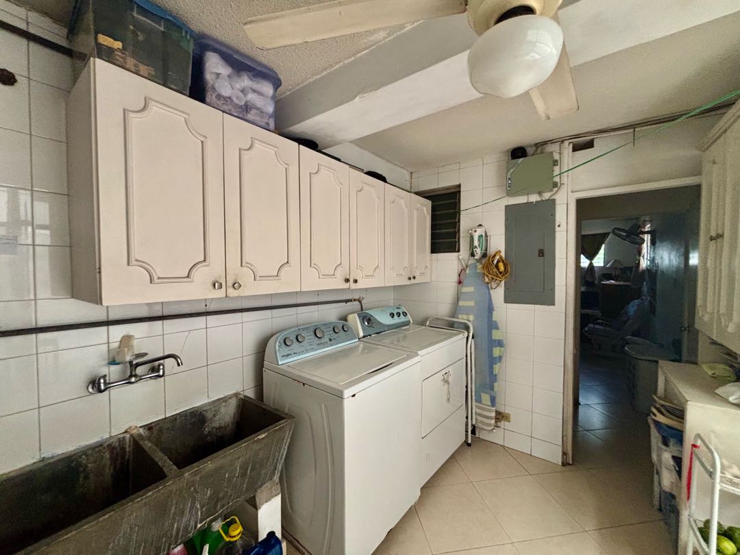 Se Alquila Casa en Obarrio, Zonificacion Residencial o Comercial