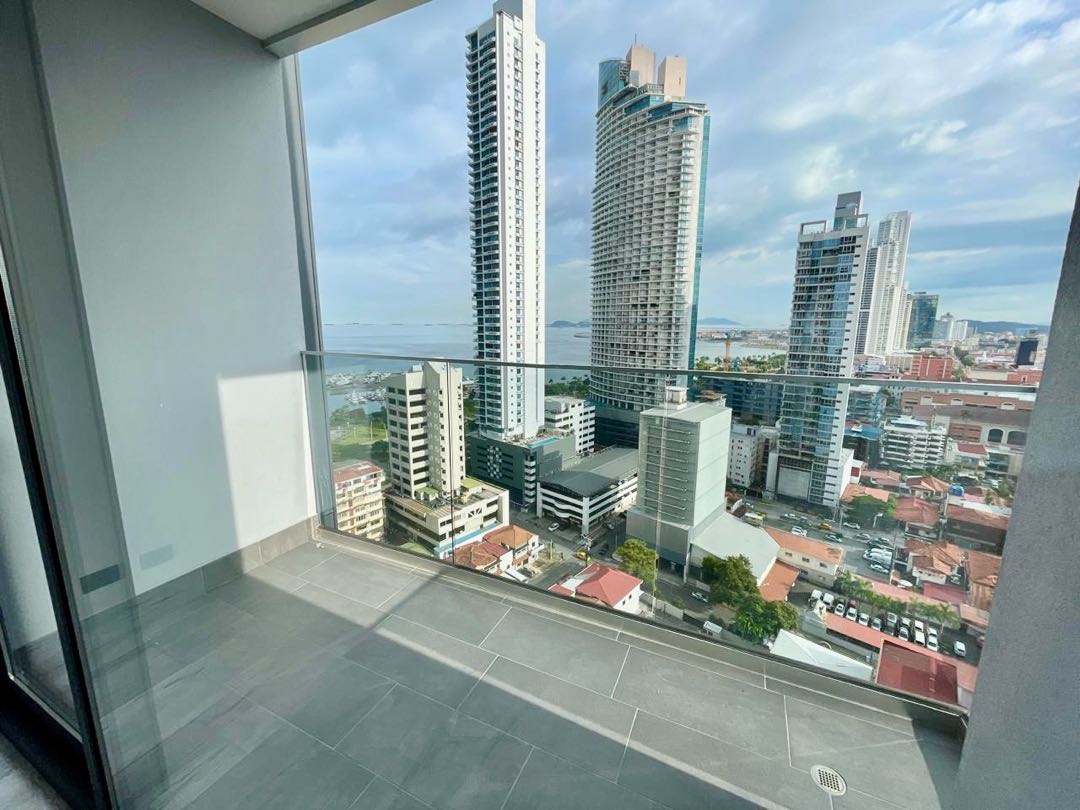 Se Alquila en PH Nuovo, Bella Vista