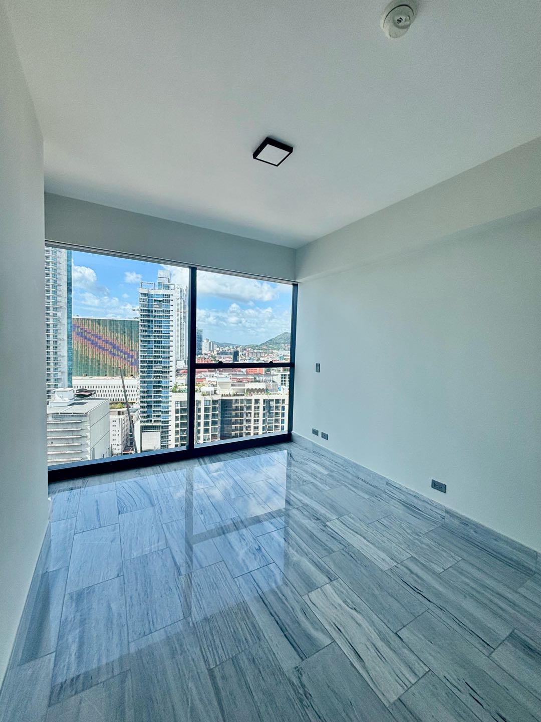 Se Alquila en PH Nuovo, Bella Vista