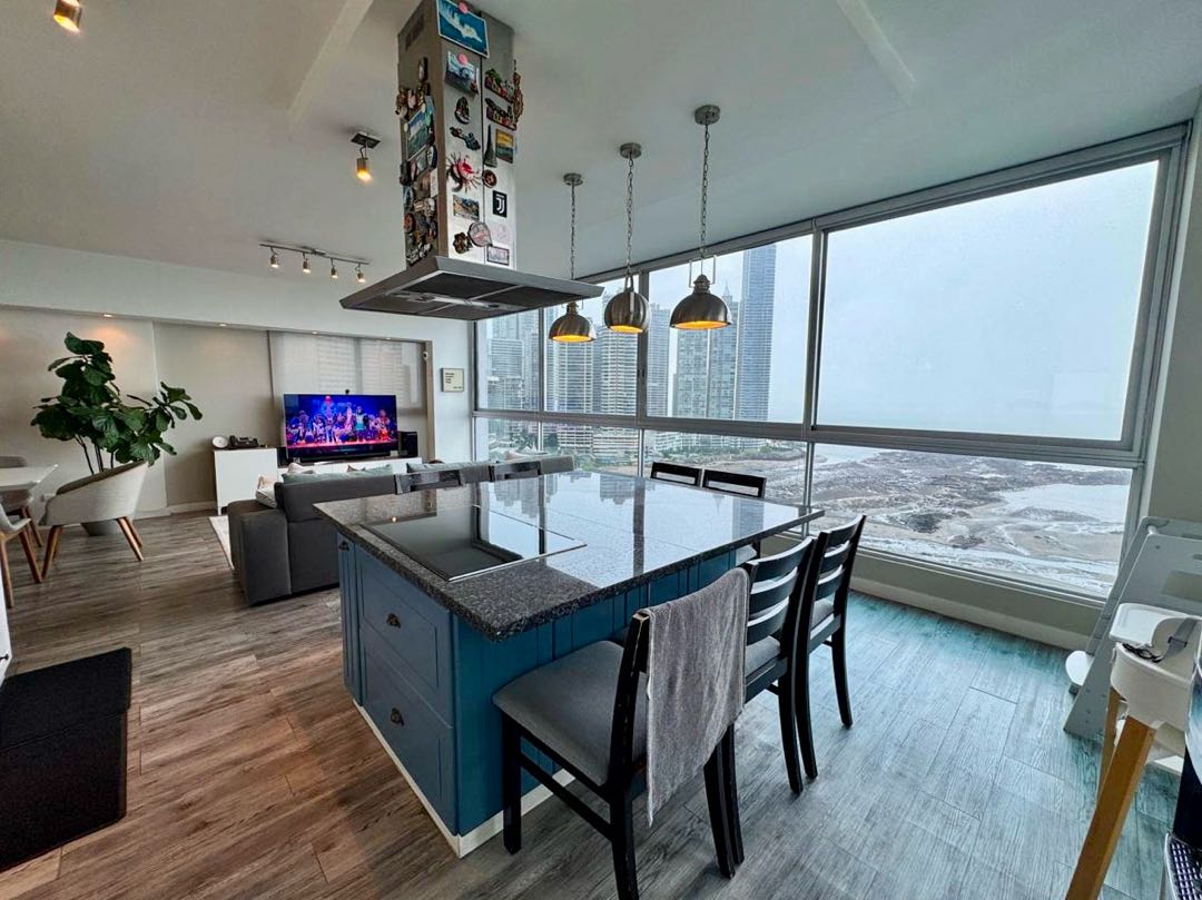 Se alquila hermoso apartamento en Av.Balboa