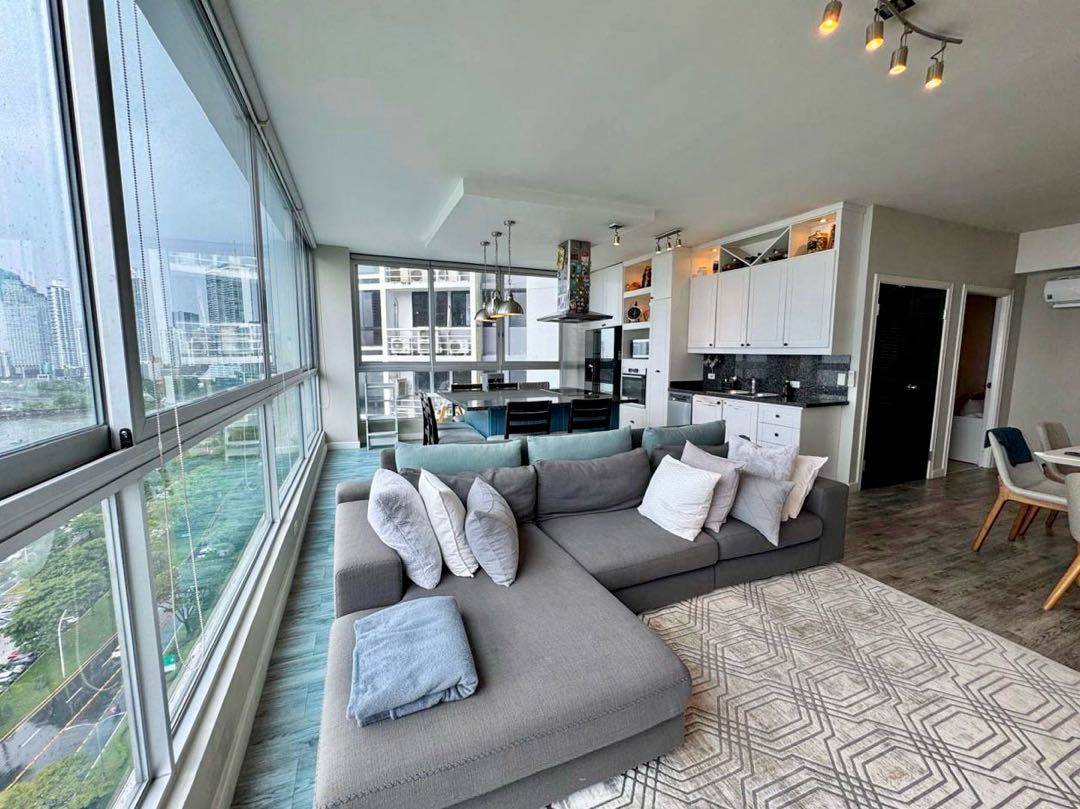 Se alquila hermoso apartamento en Av.Balboa