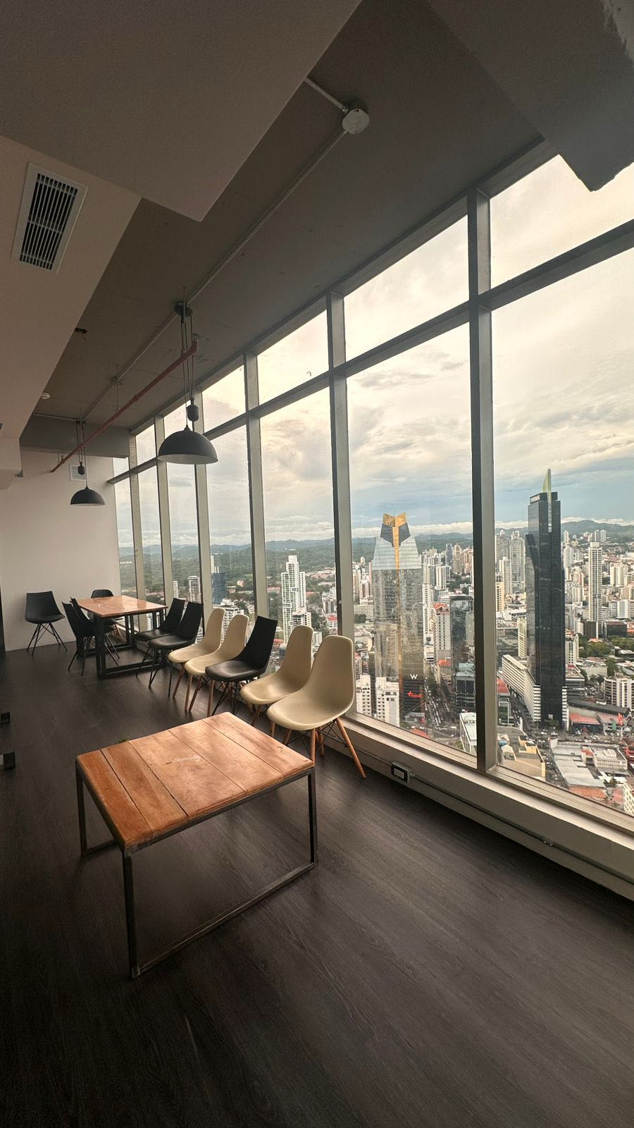 Se Alquila Oficina BICSA