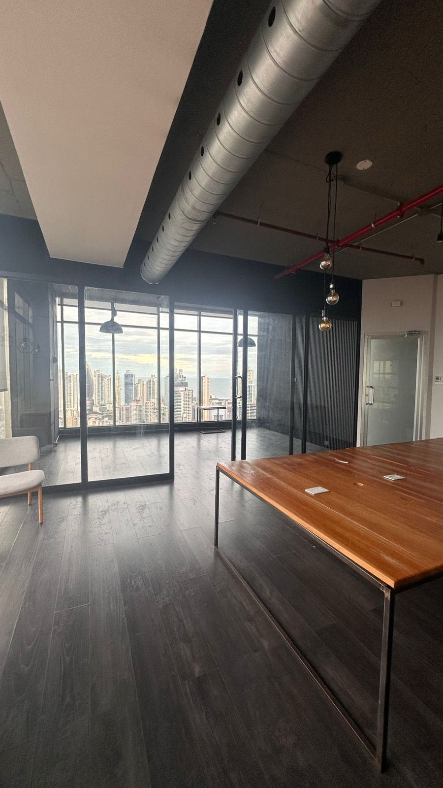 Se Alquila Oficina BICSA