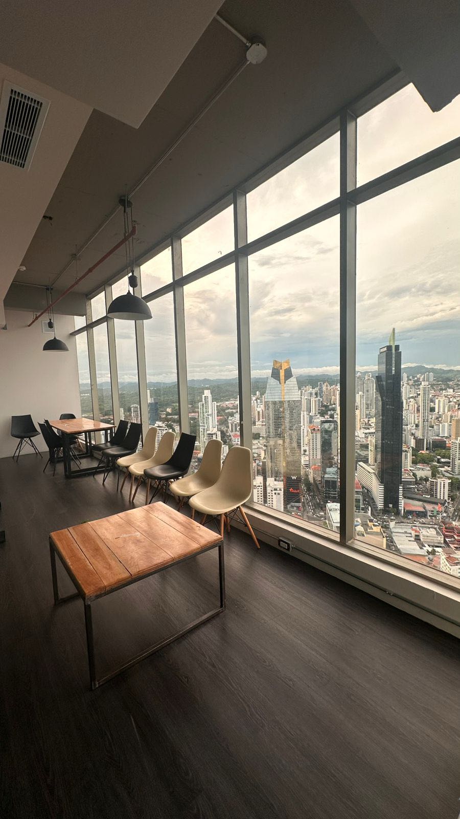 Se Alquila Oficina BICSA