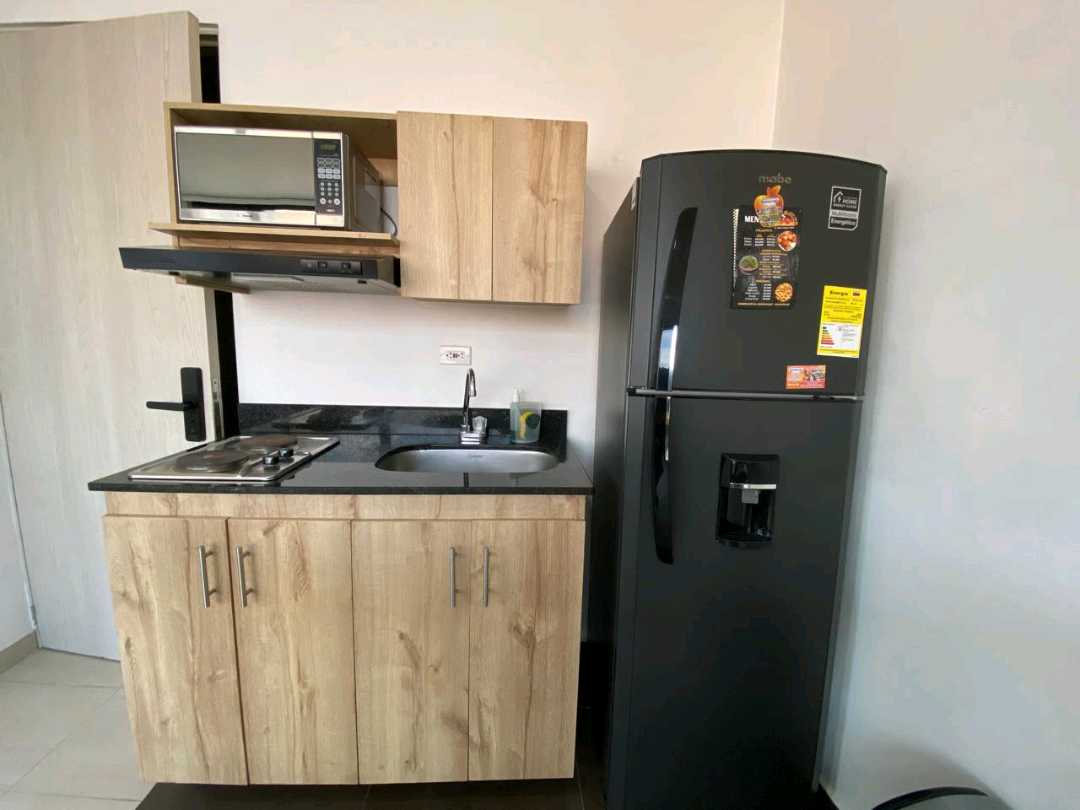 Apartaestudio Amoblado Todo Incluido en Conquistadores, Medellín