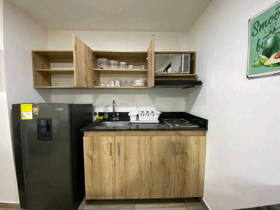 Apartaestudio Amoblado Servicios Incluidos en Conquistadores, Medellín