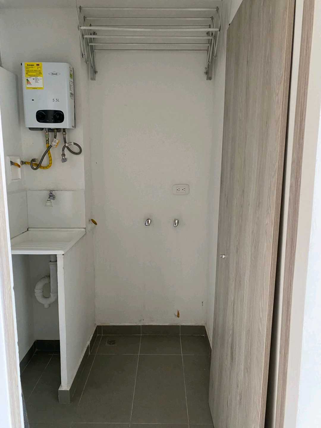 Se Arrienda Apartamento en Loma De Los Bernal, Belén, Medellín